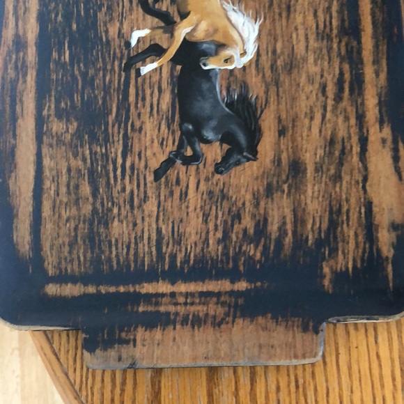 Original hand painted wooden tray with running horses - Picture 2 of 3